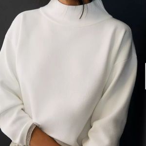 Anthropologie cozy mock neck sweater - boxy cut - size small/medium